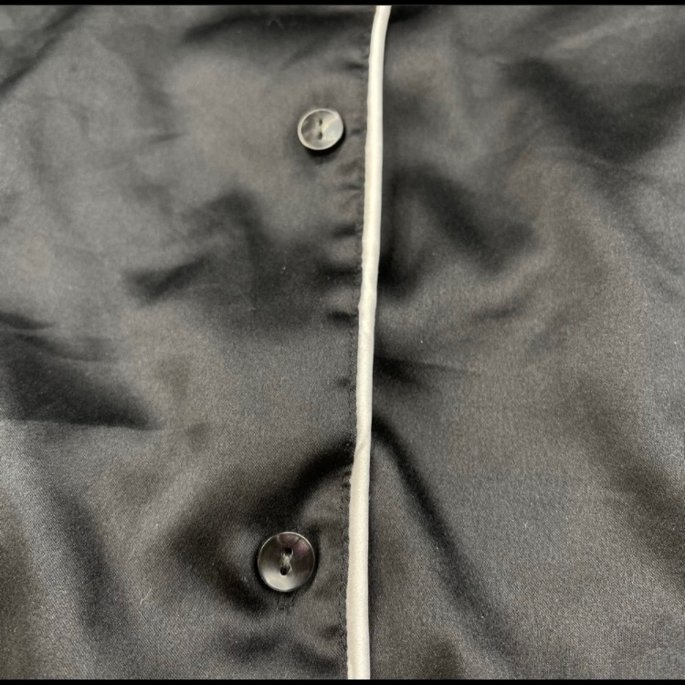 Victoria’s Secret Top Button Silky Pajama Comfy - Picture 3 of 9